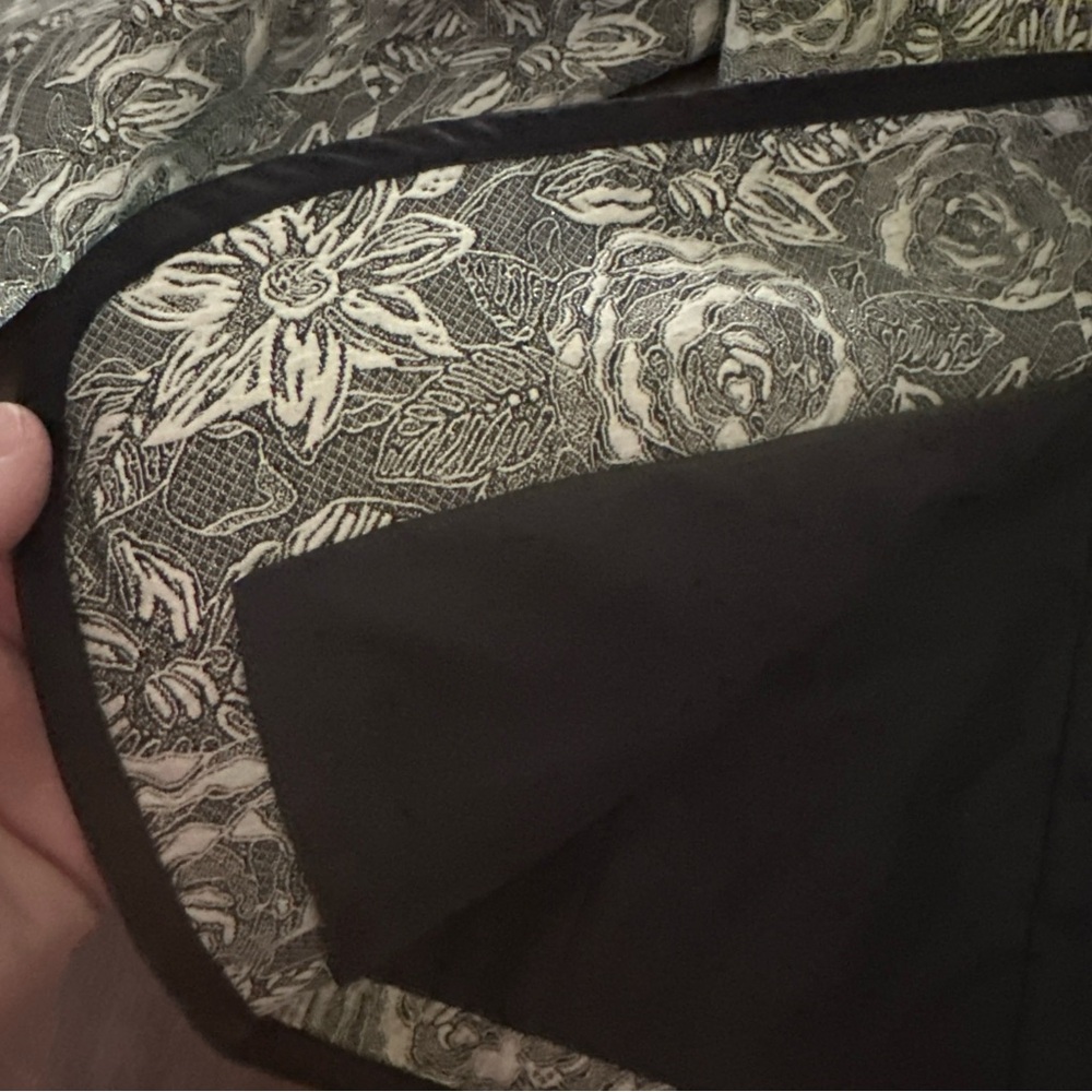 Laura Ashley Blazer Tapestry Jacket Womens M Floral‎ Black Gold Party Office - Picture 6 of 8